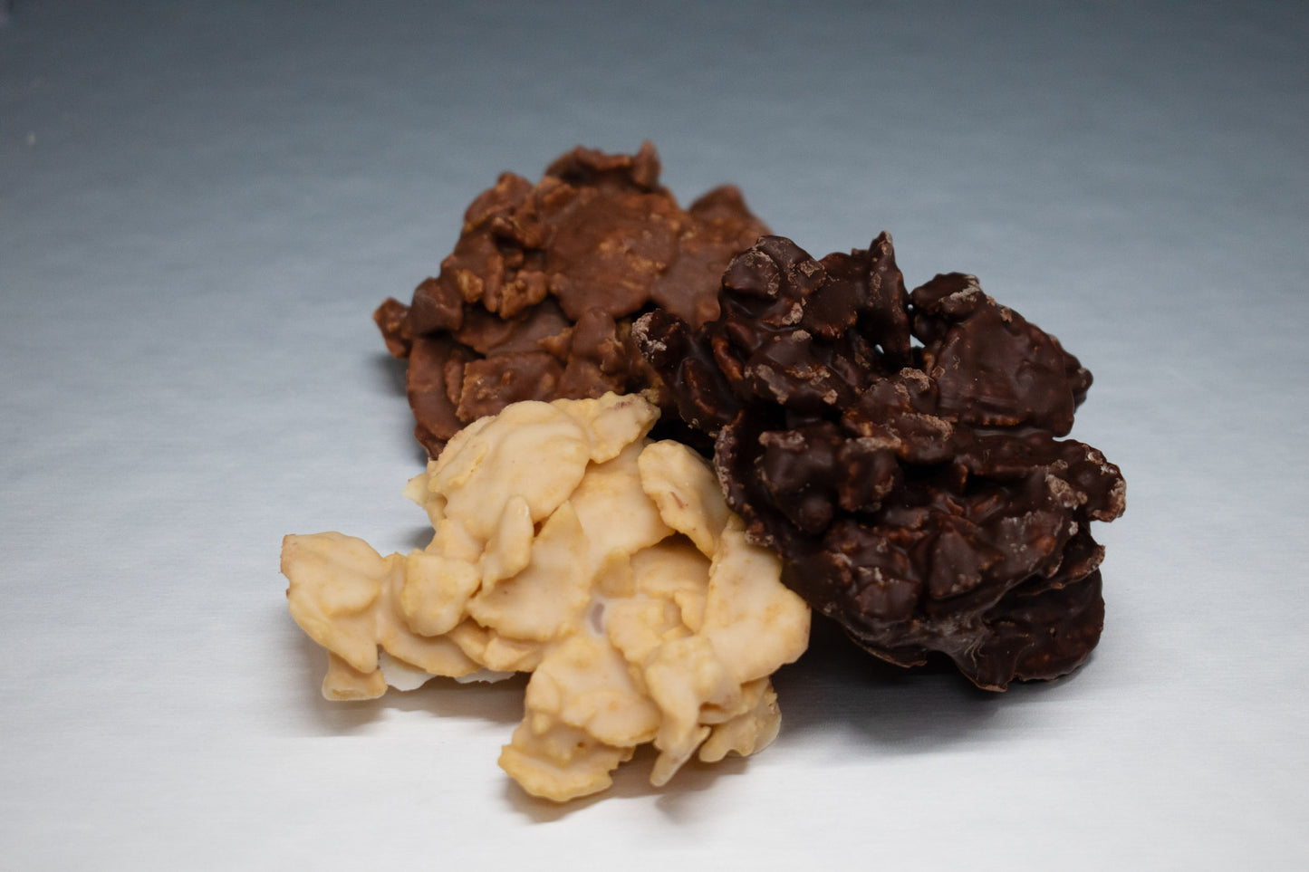 3 chocolate sand roses