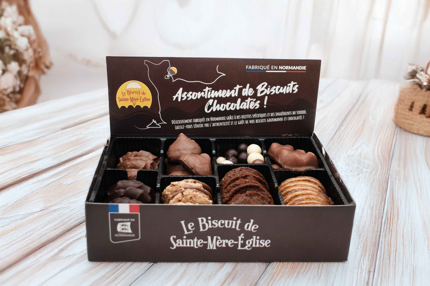 Boite d'assortiment de biscuits chocolatés