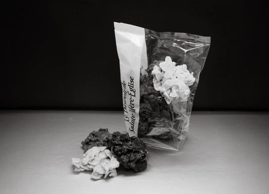 3 chocolate sand roses