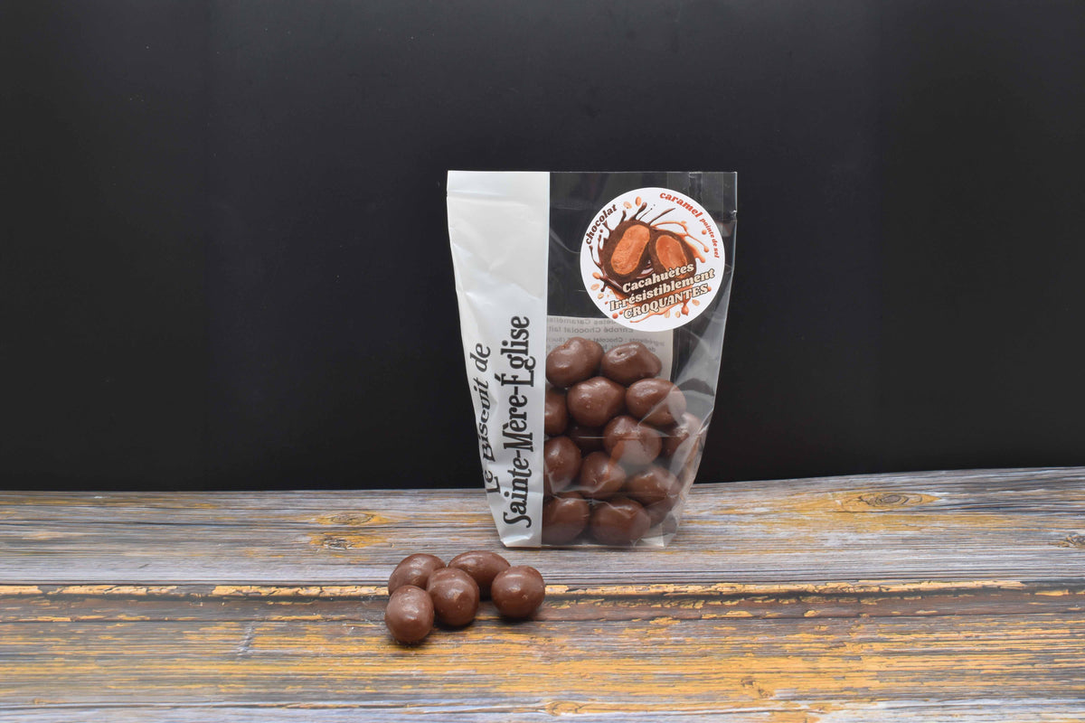 Cacahuètes caramélisées enrobées chocolat lait