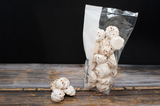 Hazelnut meringues